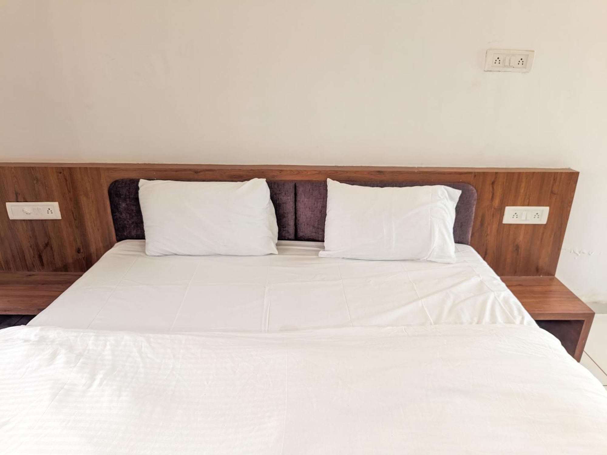 Garudeshwar Samrat Homestay מראה חיצוני תמונה