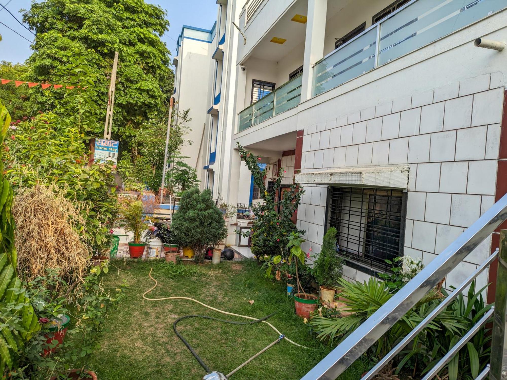 Garudeshwar Samrat Homestay מראה חיצוני תמונה